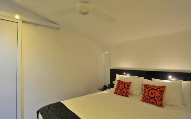Bali Yarra Villas Seminyak – Guest Rooms – Kuta