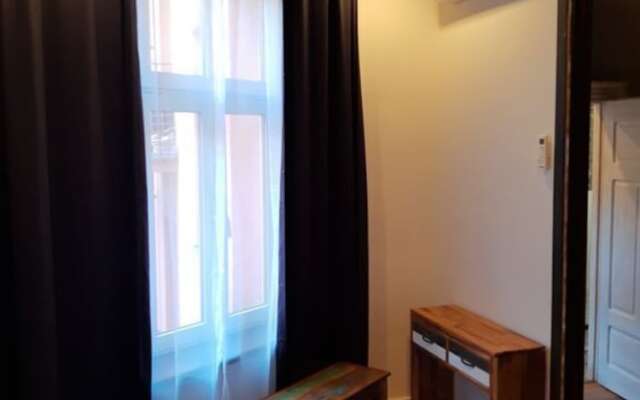 Star 66 East by Cracow Moods. Loft2b