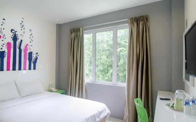 Hotel Strawberry Fields