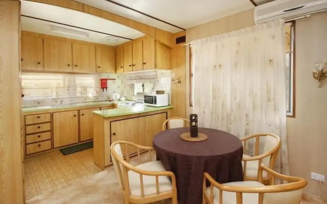 Mapleton Cabins & Caravan Park