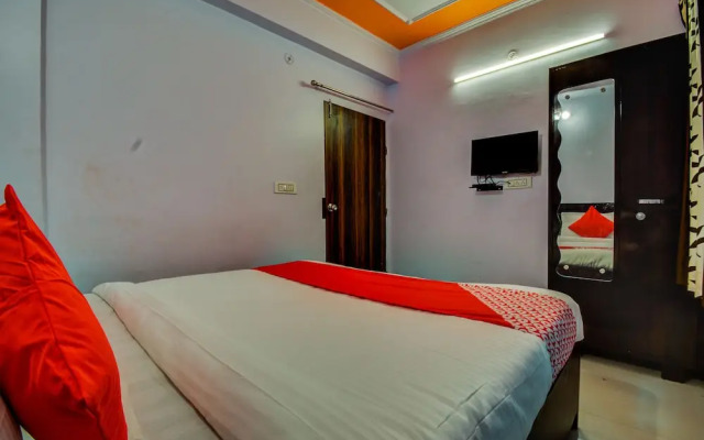 Flagship 19036 Hotel Royal Raj