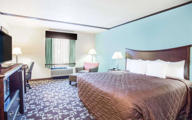Spark by Hilton Daleville Roanoke North