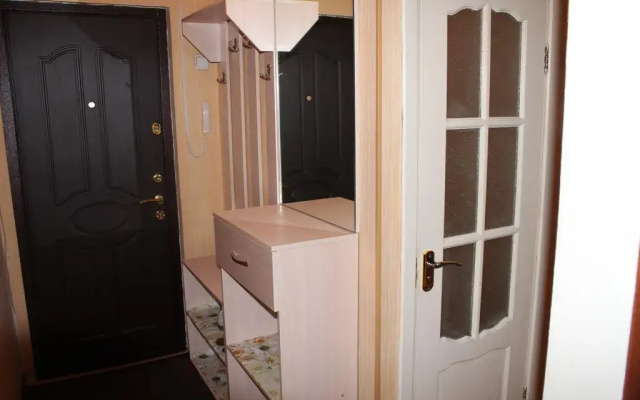 Houseroom B
