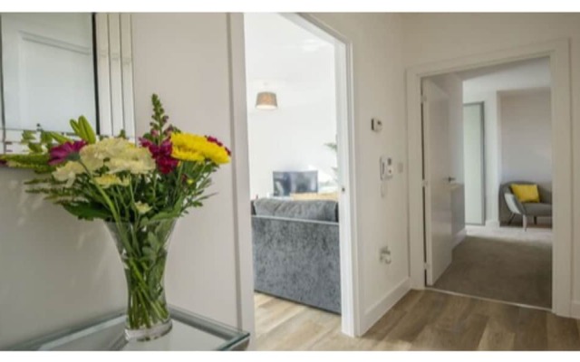 Tailored Stays - De Havilland House