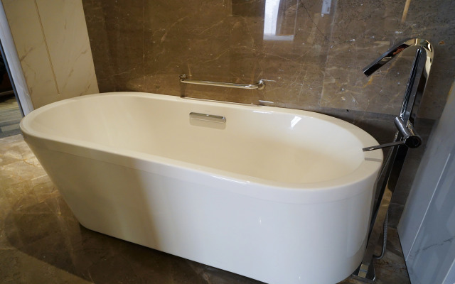 Hampton by Hilton High-speed Railway Station