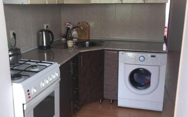 Apartment on Lakoba 60