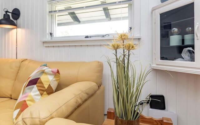 6 Person Holiday Home in Vaeggerlose