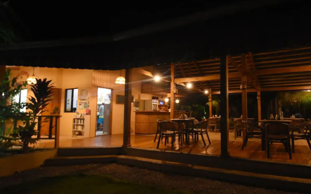 Alona 42 Resort