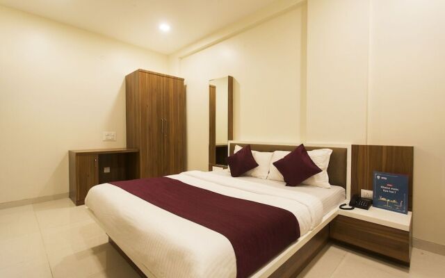 OYO 10355 Hotel SK Regency