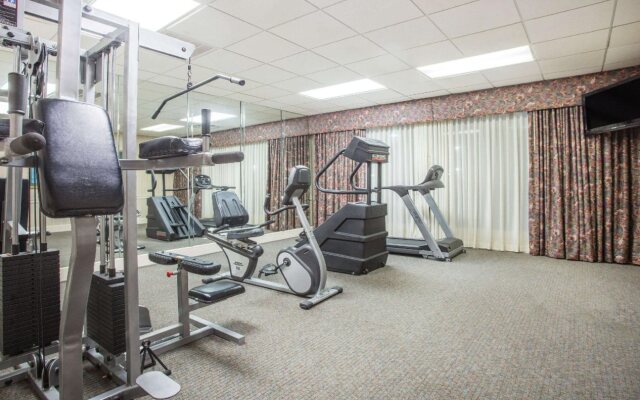 Ramada by Wyndham & Suites Warner Robins