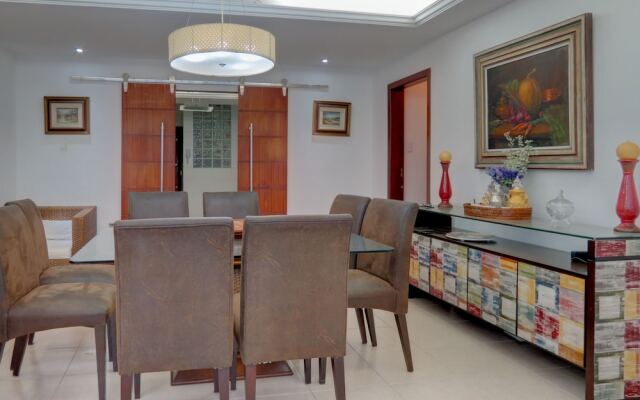 LinkHouse Wonderful Beachfront 4-BDR C11-008