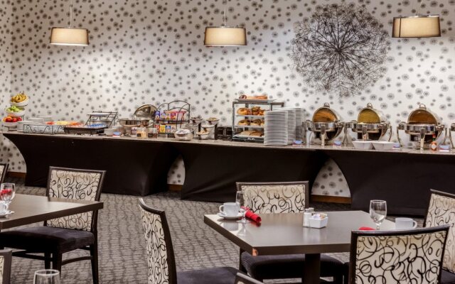 Crowne Plaza Milwaukee South by IHG