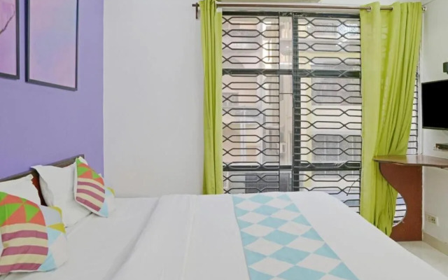 Goroomgo Space Town Kolkata