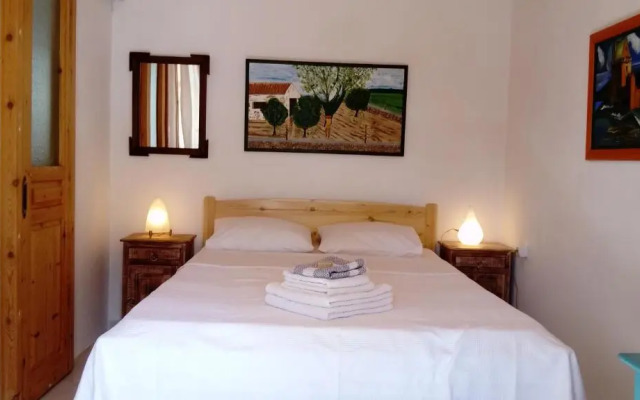 Zacharoula Rooms
