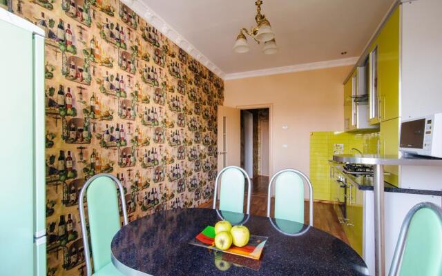 Two-room apartment on 44 Independence Avenue