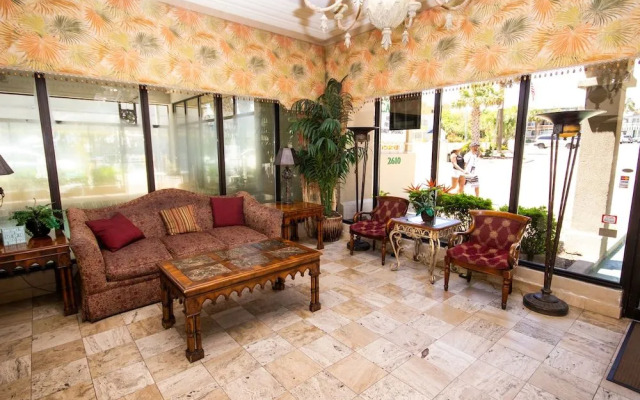 Court Capri Condos by Hosteeva