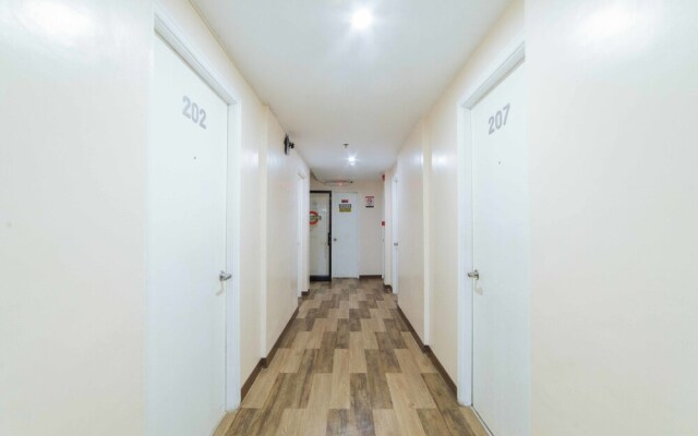 RedDoorz Plus Near SM Lanang Davao