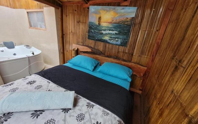 Mindo GlamBird Glamping &amp; Lodge
