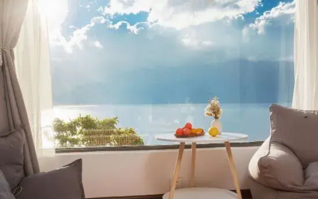 Aishe Honeymoon Seaview Inn