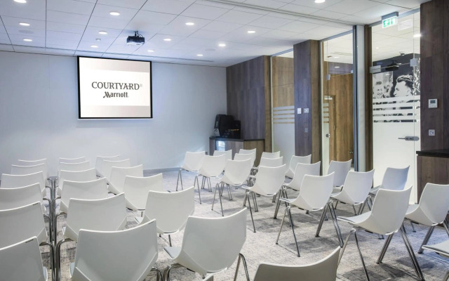 Courtyard by Marriott Edinburgh West