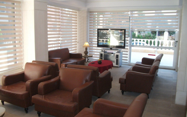 Golden Star Otel