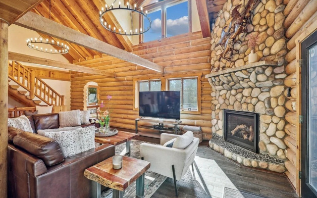 American Way Chalet 5 Bedroom Home