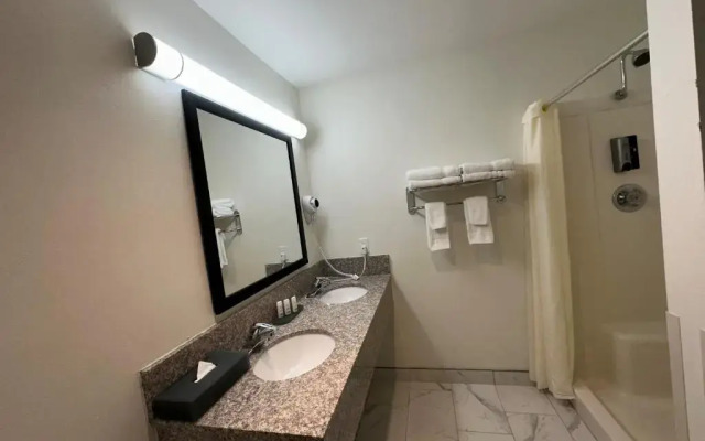 Ramada Waupaca