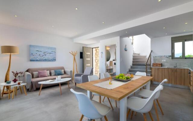 Gennadi Harmony Suites - 200 m from the sea