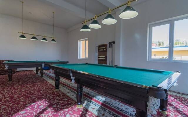 Dyadya Stepa Hotel