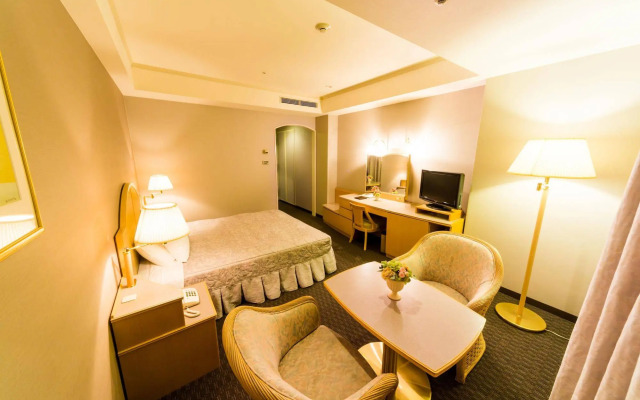 The Crown Palais New Hankyu Kochi