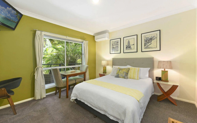 Azura Beach House B&B