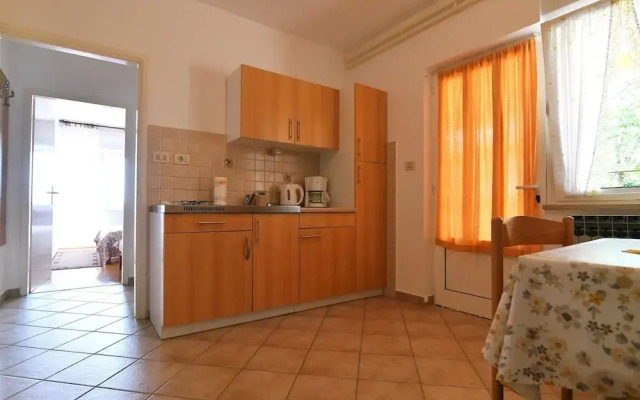 Scenic Retreat Rooms and Family Apartment