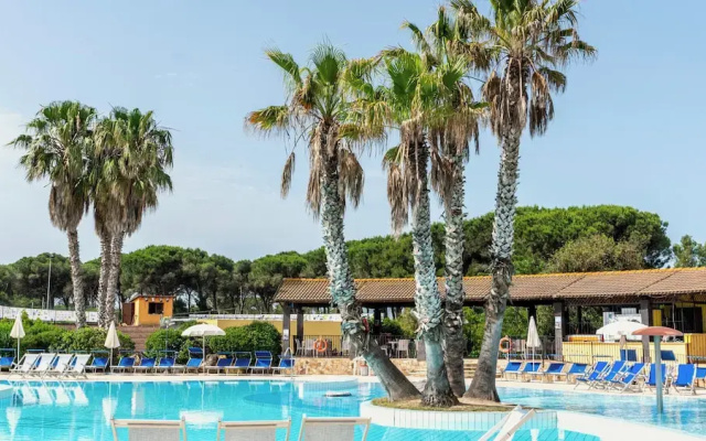 Hotel with swimming-pool in Arborea
