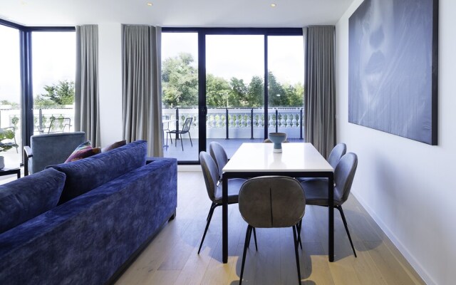 R Hotel Geelong
