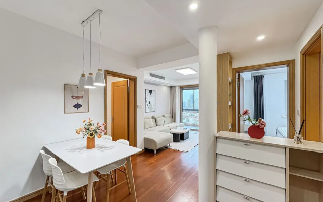 Tyms 2BR  with Kitchen Line2