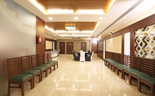 OYO 5614 Hotel Rolex Inn