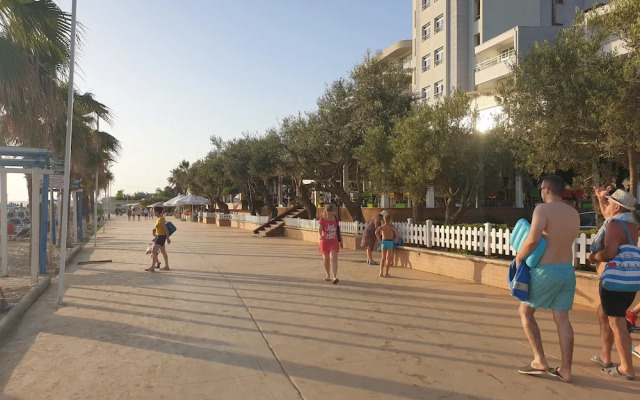 Big Apartment by the sea in Durres