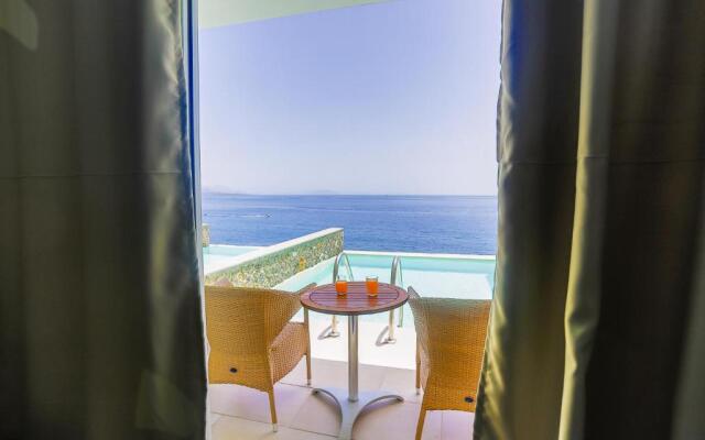 "room in Guest Room - Room With Private Pool"