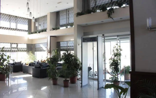 Paluri Hotel