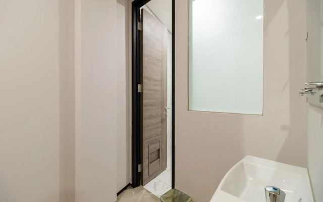 RedDoorz Plus near Senayan City