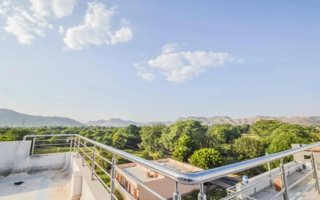 Oyo 22989 Hotel Ranbanka