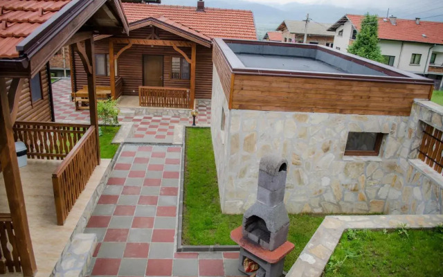 Yoneda Houses