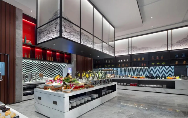 Hampton by Hilton Qionghai Railway Station