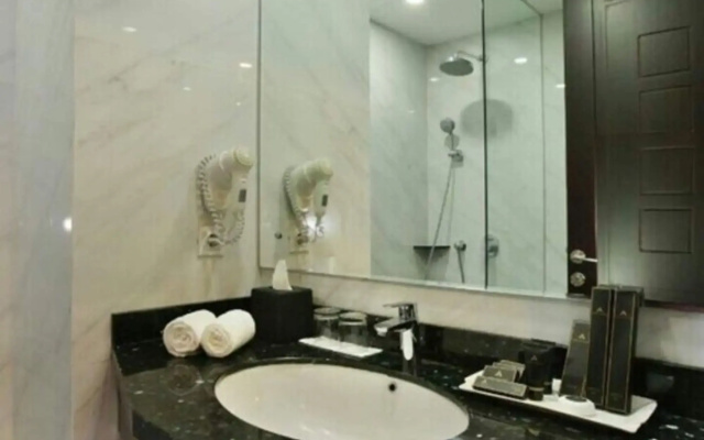 Pyramid Suites