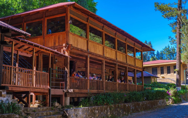 Zirahuen Forest And Resort