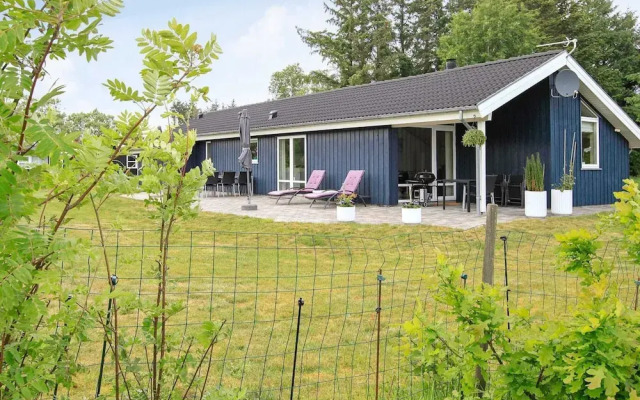 6 Person Holiday Home in Jerup