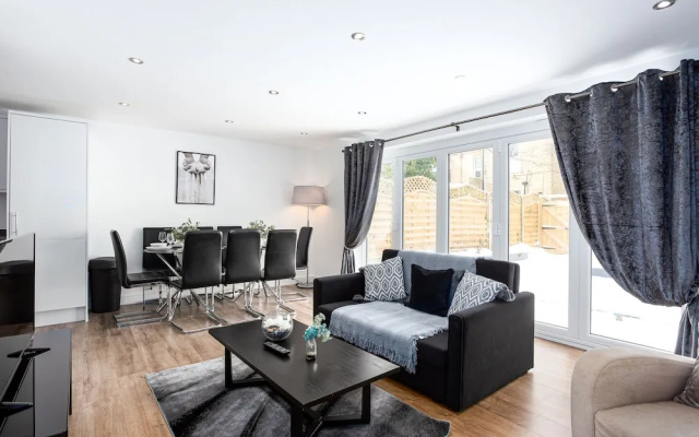Preston Mews 2