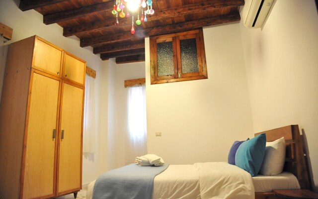 Tyre Boutique Apartments - Hotel
