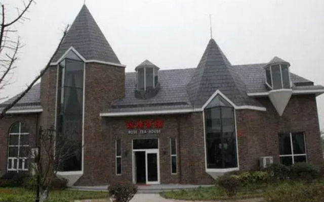 Rose Manor