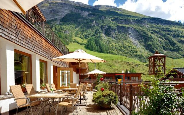 Hotel Berghof Crystal Spa & Sports